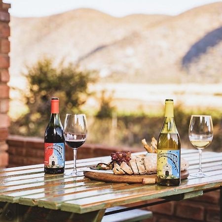 Otavi Vineyards Self-Catering & Camping Экстерьер фото