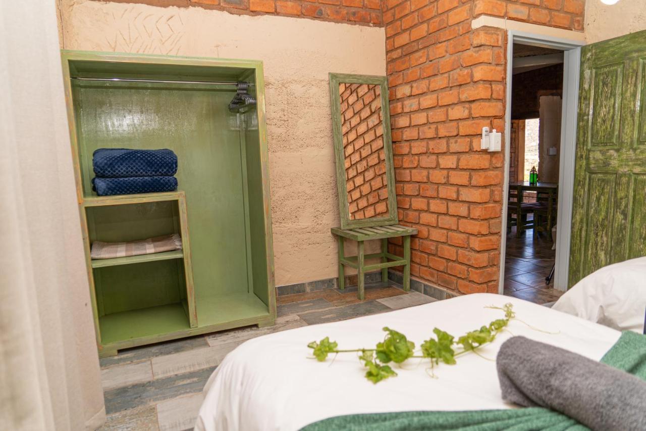 Otavi Vineyards Self-Catering & Camping Экстерьер фото