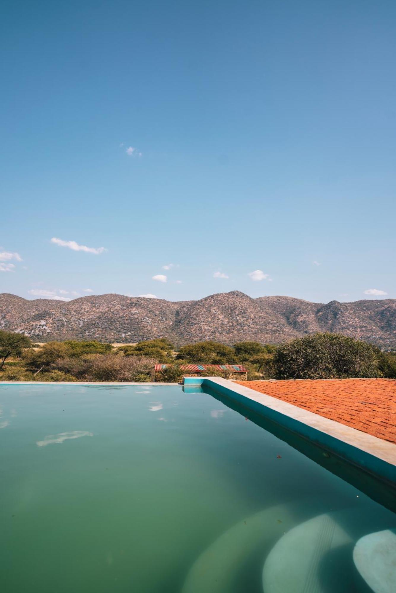 Otavi Vineyards Self-Catering & Camping Экстерьер фото